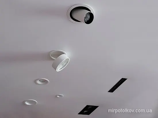 точечное освещение в натяжной потолок