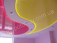 двухцветный натяжной потолок для детской