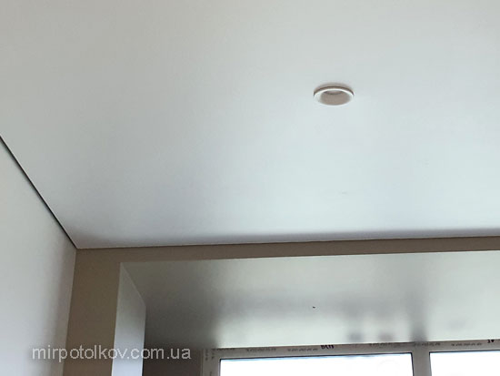 натяжной потолок с теневым зазором фото