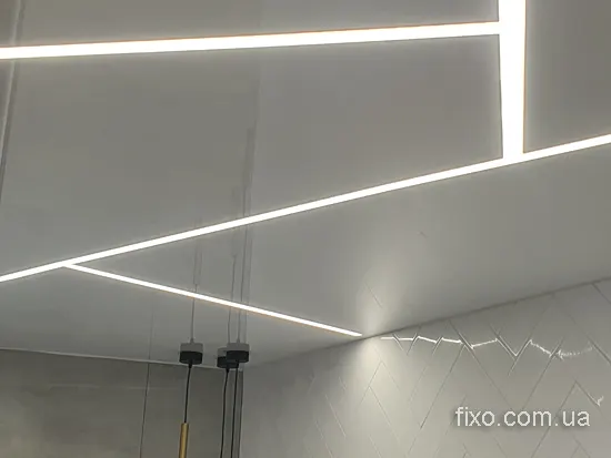 освещение линии LED в ванной